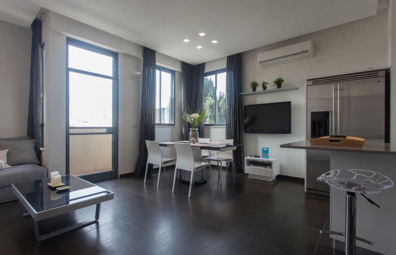 Апартаменты Luxury Penthouse 2 Bed Near Rothchild Тель-Авив Экстерьер фото